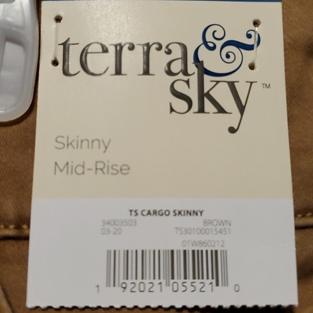 TERRA AND SKY SKINNY MID-RISE CARGO PANTS ๐ - Picture 7 of 10